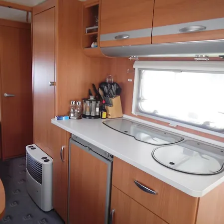 Wohnwagen Mit Festem Vorzelt - Incl. * Fehmarn