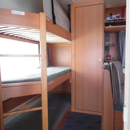 Wohnwagen Mit Festem Vorzelt - Incl. Fehmarn