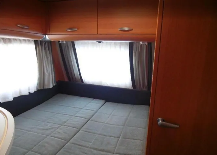 Wohnwagen Mit Festem Vorzelt - Incl. Kemping Fehmarn